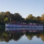 Le Grand Large ספינת מלון *