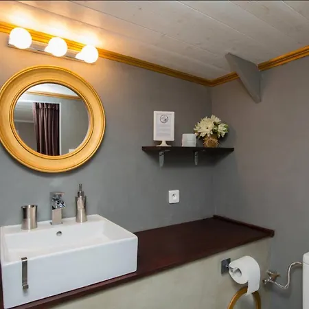 보트호텔 Le Grand Large *