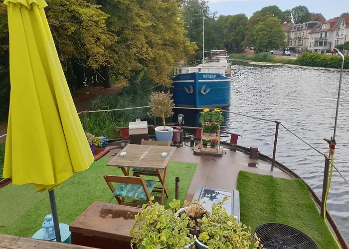 Botel Le Grand Large