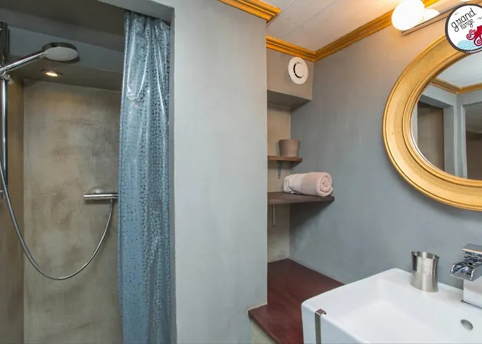 Botel Le Grand Large *